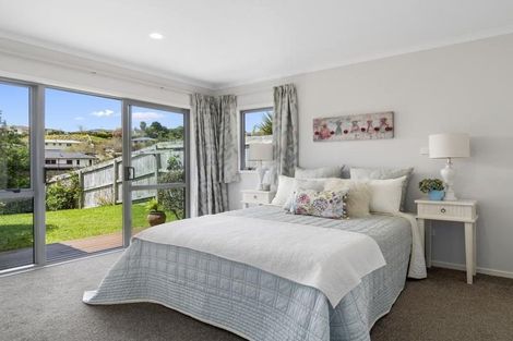 Photo of property in 156 Oteki Park Drive, Welcome Bay, Tauranga, 3112