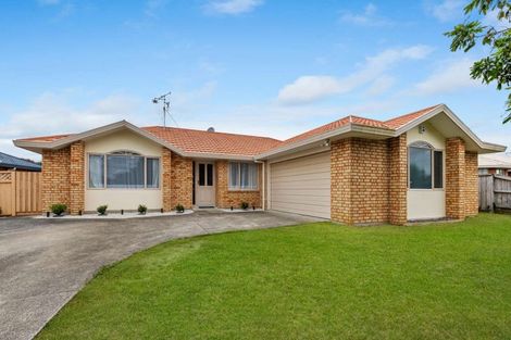 Photo of property in 10 Aldershot Place, Nawton, Hamilton, 3200