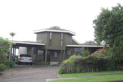 Photo of property in 11 Aquarius Drive, Kawaha Point, Rotorua, 3010