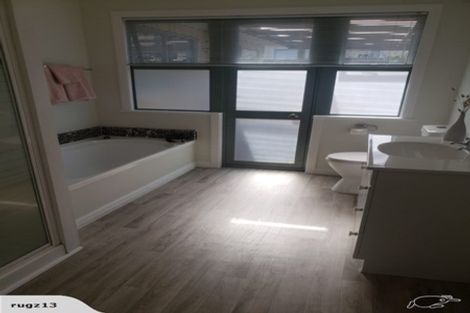 Photo of property in 8a Aotea Road, Glen Eden, Auckland, 0602