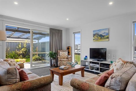 Photo of property in 42 Koura Drive, Rangiora, 7400