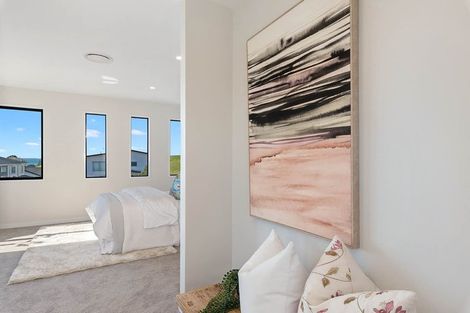 Photo of property in 32 Bounty Road, Long Bay, Auckland, 0630