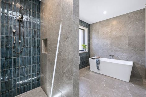 Photo of property in 11 Lochridge Drive, Kinloch, 3377