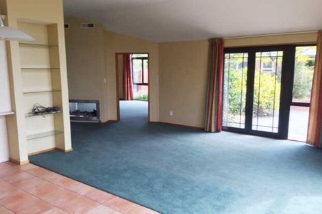 Photo of property in 23 Sutton Place, Dallington, Christchurch, 8061