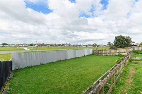 Photo of property in 19 Fergusson Street, Marton, 4710