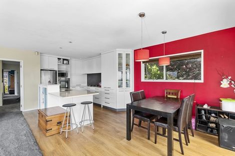 Photo of property in 4 Geoffrey Road, Torbay, Auckland, 0630