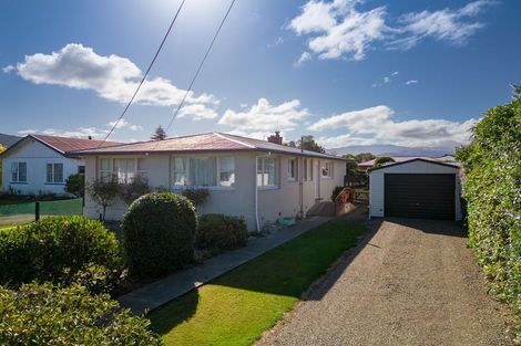 Photo of property in 16 Hughes Street, Waimate, 7924