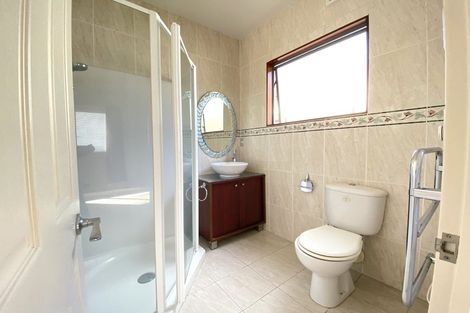 Photo of property in 15 Kaseng Place, East Tamaki Heights, Auckland, 2016