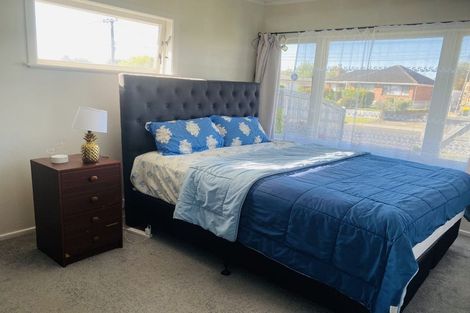 Photo of property in 37 Hallberry Road, Mangere East, Auckland, 2024