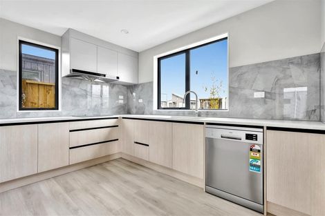 Photo of property in 24a Clayden Shuttleworth Street, Papakura, 2110