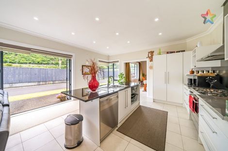 Photo of property in 7 Cottle Heath Close, Manor Park, Lower Hutt, 5019