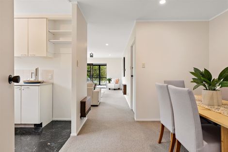Photo of property in 6b Ursula Place, Half Moon Bay, Auckland, 2012