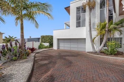 Photo of property in 15 Courtneys, West Harbour, Auckland, 0618