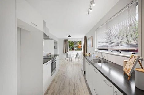 Photo of property in 1 Benmore Place, Manurewa, Auckland, 2102