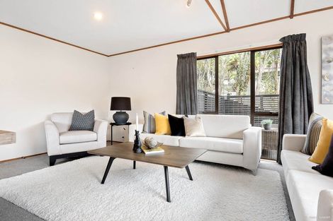 Photo of property in 2/16 Waratah Street, Birkenhead, Auckland, 0626