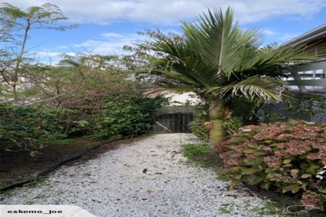 Photo of property in 12a Beach Road, Castor Bay, Auckland, 0620