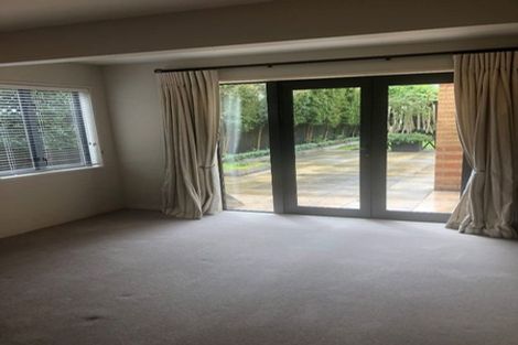 Photo of property in 382 Memorial Avenue, Burnside, Christchurch, 8053