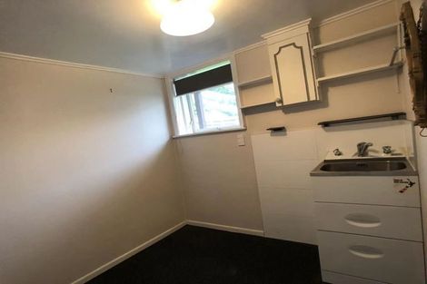 Photo of property in 14 Carole Crescent, Pakuranga, Auckland, 2010