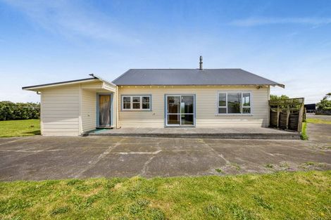 Photo of property in 45 Mcalpine Road, Hawera, 4672
