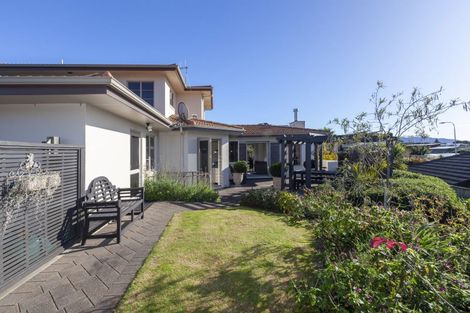 Photo of property in 136 Renown Road, Raumati South, Paraparaumu, 5032