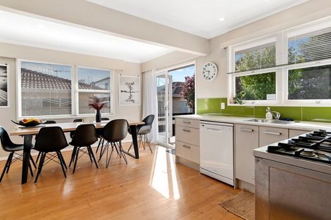 Photo of property in 9a Lilac Place, Otumoetai, Tauranga, 3110