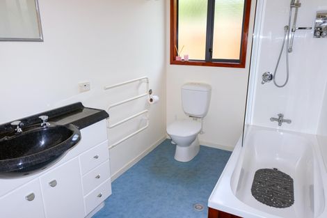 Photo of property in 16a Chambers Street, Kakanui, Oamaru, 9495