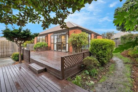 Photo of property in 3a Juniper Place, Burnside, Christchurch, 8053
