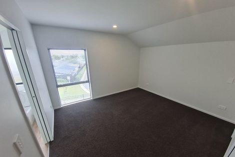 Photo of property in 11 Wheatsheaf Lane, Heathcote Valley, Christchurch, 8022