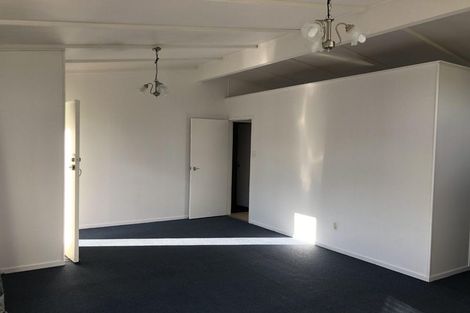 Photo of property in 51 Normanton Street, Glenfield, Auckland, 0629