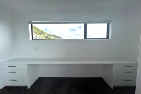 Photo of property in 96 Kotare Street, Waikanae, 5036