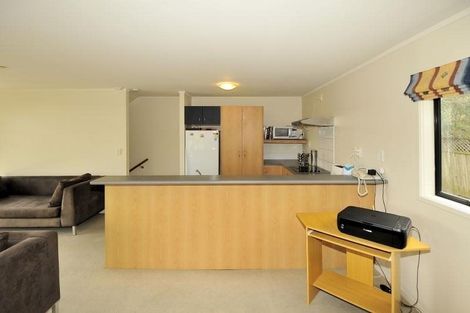 Photo of property in 2/8 Flynn Street, Birkdale, Auckland, 0626