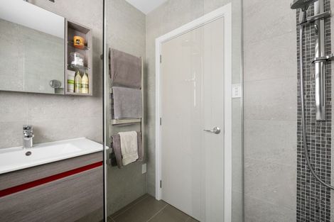 Photo of property in 5 Deller Grove, Silverstream, Upper Hutt, 5019