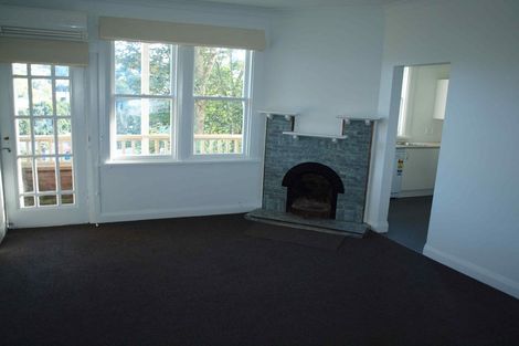 Photo of property in 24 Garden Road, Northland, Wellington, 6012