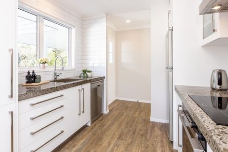 Photo of property in 30 James Cook Street, Havelock North, 4130