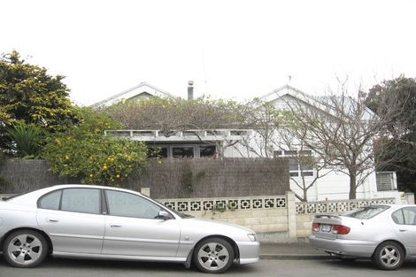 Photo of property in 28 May Avenue, Hospital Hill, Napier, 4110