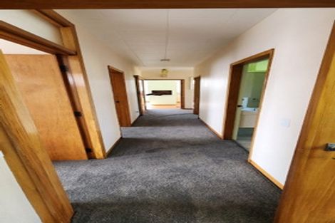 Photo of property in 29 Awanui Street, Merrilands, New Plymouth, 4312