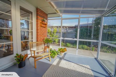 Photo of property in 68 Coopers Road, Dallington, Christchurch, 8061