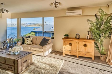 Photo of property in 18 Gordon Road, Plimmerton, Porirua, 5026