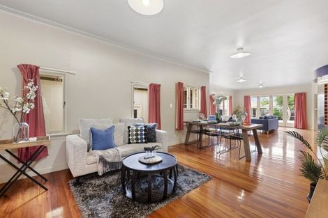 Photo of property in 8 Knighton Road, Hillcrest, Hamilton, 3216