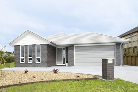 Photo of property in 370 One Tree Point Road, One Tree Point, 0118