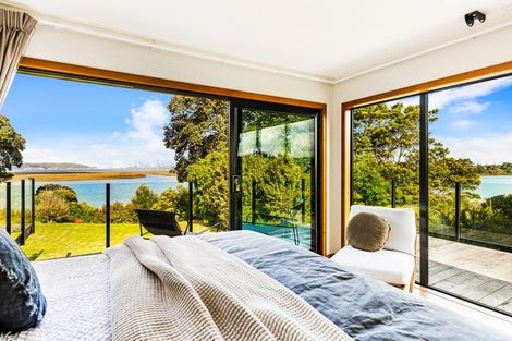 Photo of property in 163 West Harbour Drive, West Harbour, Auckland, 0618