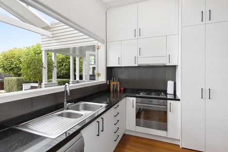 Photo of property in 88 Walker Road, Point Chevalier, Auckland, 1022