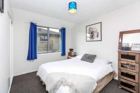 Photo of property in 15a Frederick Place, Whalers Gate, New Plymouth, 4310