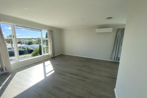 Photo of property in 1/1 Tonkin Drive, Sunnynook, Auckland, 0620