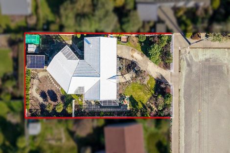 Photo of property in 17 Churchill Place, Waimate, 7924