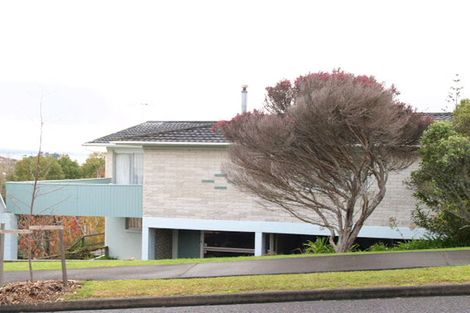 Photo of property in 5 Bert Wilson Place, Cockle Bay, Auckland, 2014