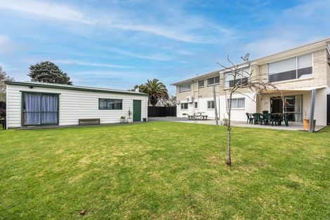 Photo of property in 20 Matuhi Rise, Henderson, Auckland, 0612