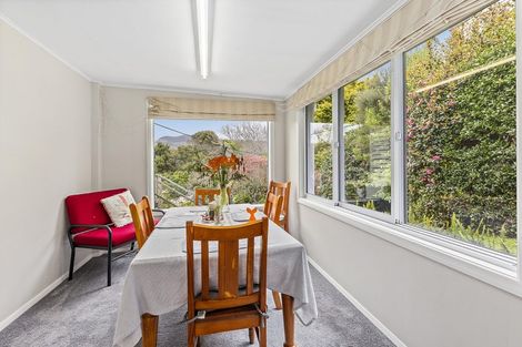 Photo of property in 18 Tawa Terrace, Tawa, Wellington, 5028