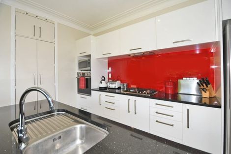 Photo of property in 12 Totara Road, Leigh, 0985