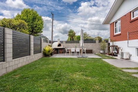 Photo of property in 180 Sandwich Road, St Andrews, Hamilton, 3200